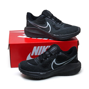 Tênis Nike Vomero 17